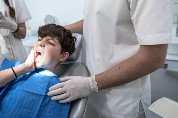 Best Emergency Dental Extractions in Shawnee, KS